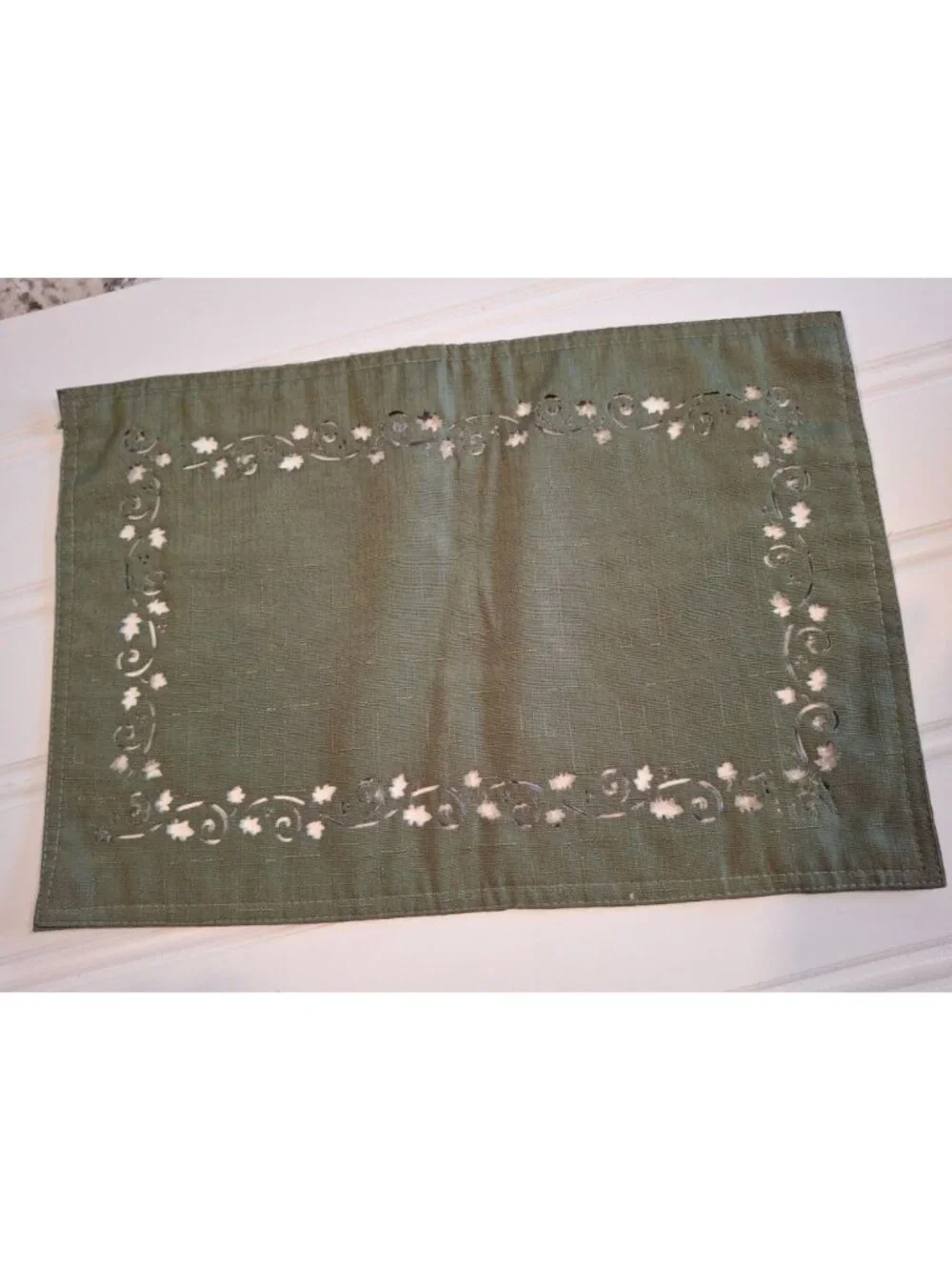 Vintage Sage Green Cutwork Placemats Set of 4 Leaf Vine Farmhouse Cottage